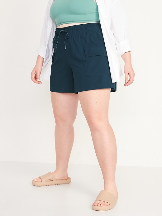 Old Navy - High-Waisted StretchTech Cargo Shorts for Women -- 5-inch inseam