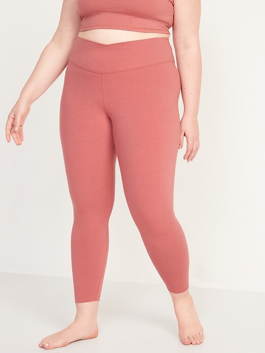 Image number 7 showing, Extra High-Waisted PowerChill Crossover 7/8-Length Leggings for Women