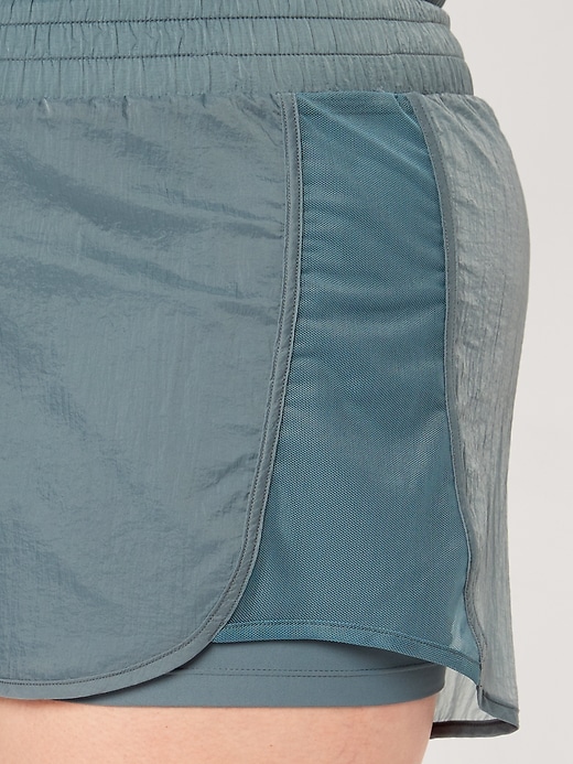 Image number 3 showing, High-Waisted Lightweight Water-Repellent 2-in-1 Run Shorts -- 3-inch inseam