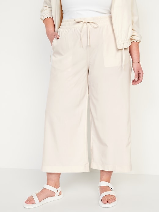 Image number 7 showing, Extra High-Waisted StretchTech Cropped Wide-Leg Pants