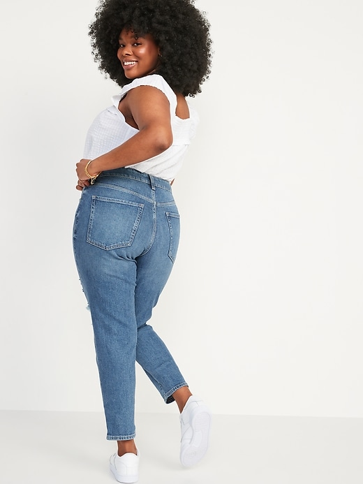 Image number 6 showing, Curvy High-Waisted OG Straight Button-Fly Ankle Jeans