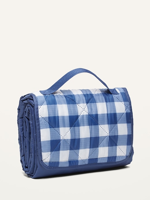Patterend Picnic Blanket for the Family