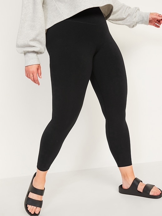 Image number 5 showing, Extra High-Waisted PowerChill Hidden-Pocket 7/8 Leggings