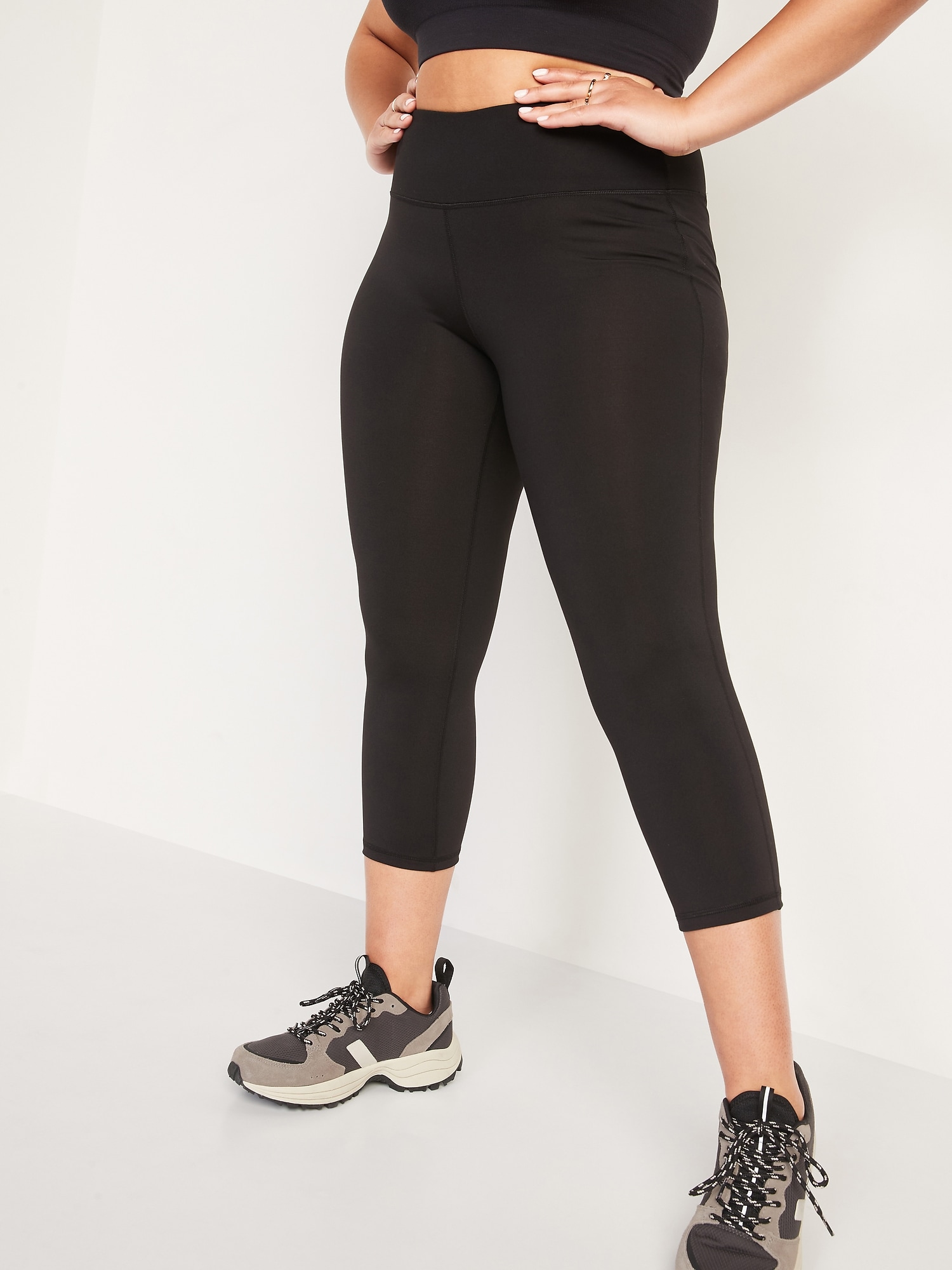 Stylish Cropped Leggings in Various Colors