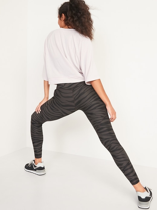 High-Waisted Elevate Powersoft 7/8-Length Side-Pocket Leggings For Women, Old Navy Is Having a BIG Workout Clothes Sale, and These 13 Pieces Are  Heavily Discounted