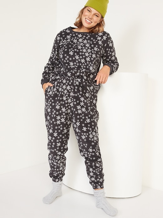 Image number 5 showing, Matching Printed Microfleece Pajama Set