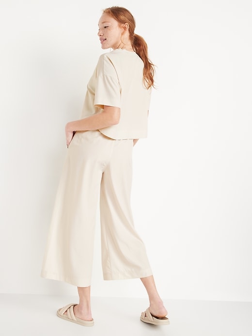 Image number 2 showing, Extra High-Waisted StretchTech Cropped Wide-Leg Pants