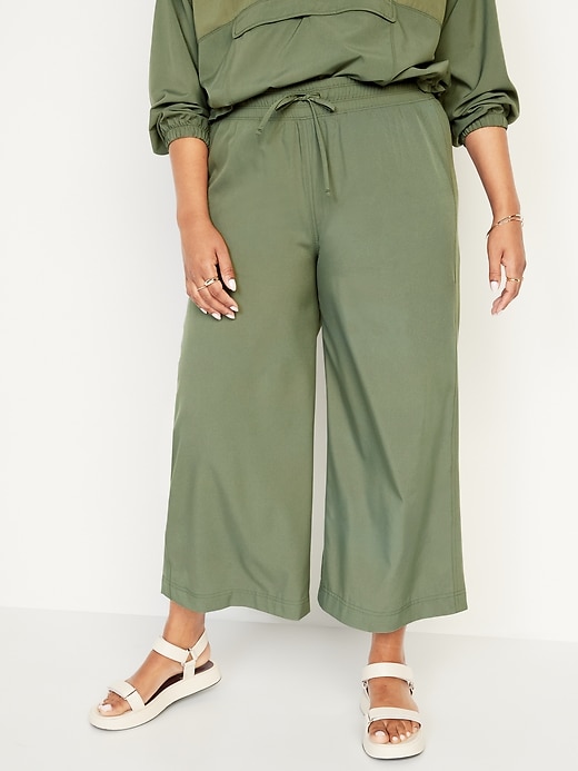 Image number 5 showing, Extra High-Waisted StretchTech Cropped Wide-Leg Pants
