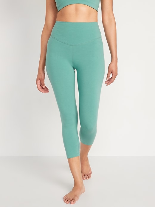 Old Navy - Extra High-Waisted PowerChill Hidden-Pocket Cropped Leggings for  Women