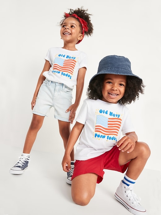 Old Navy - #25yearchallenge: the official shirt of summer/family/the 4th  #tbt #belonginglookslike 🇺🇸 Shop flag tees