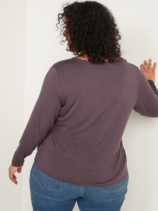 Image number 8 showing, Luxe V-Neck Long-Sleeve T-Shirt