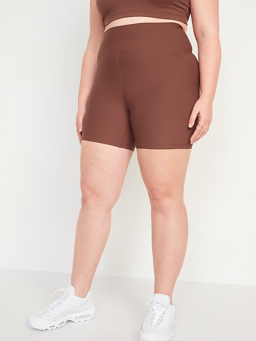 NEW! Extra High-Waisted PowerLite Lycra® ADAPTIV Biker Shorts for Wome —  GAP (International)