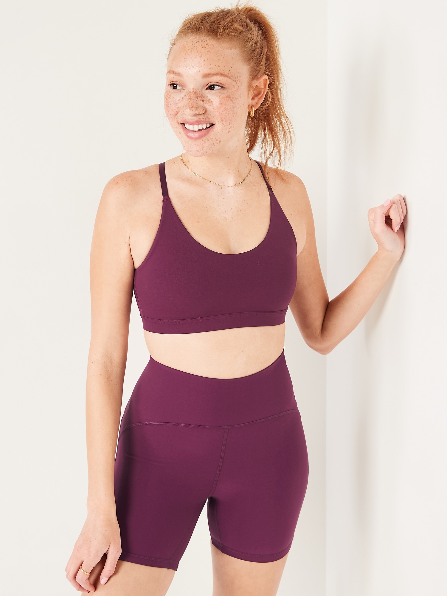 Page 3  98,000+ Trendy Activewear Pictures