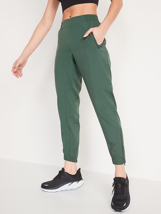 Old Navy Mid-Rise StretchTech Jogger Pants for Women - 4807640320