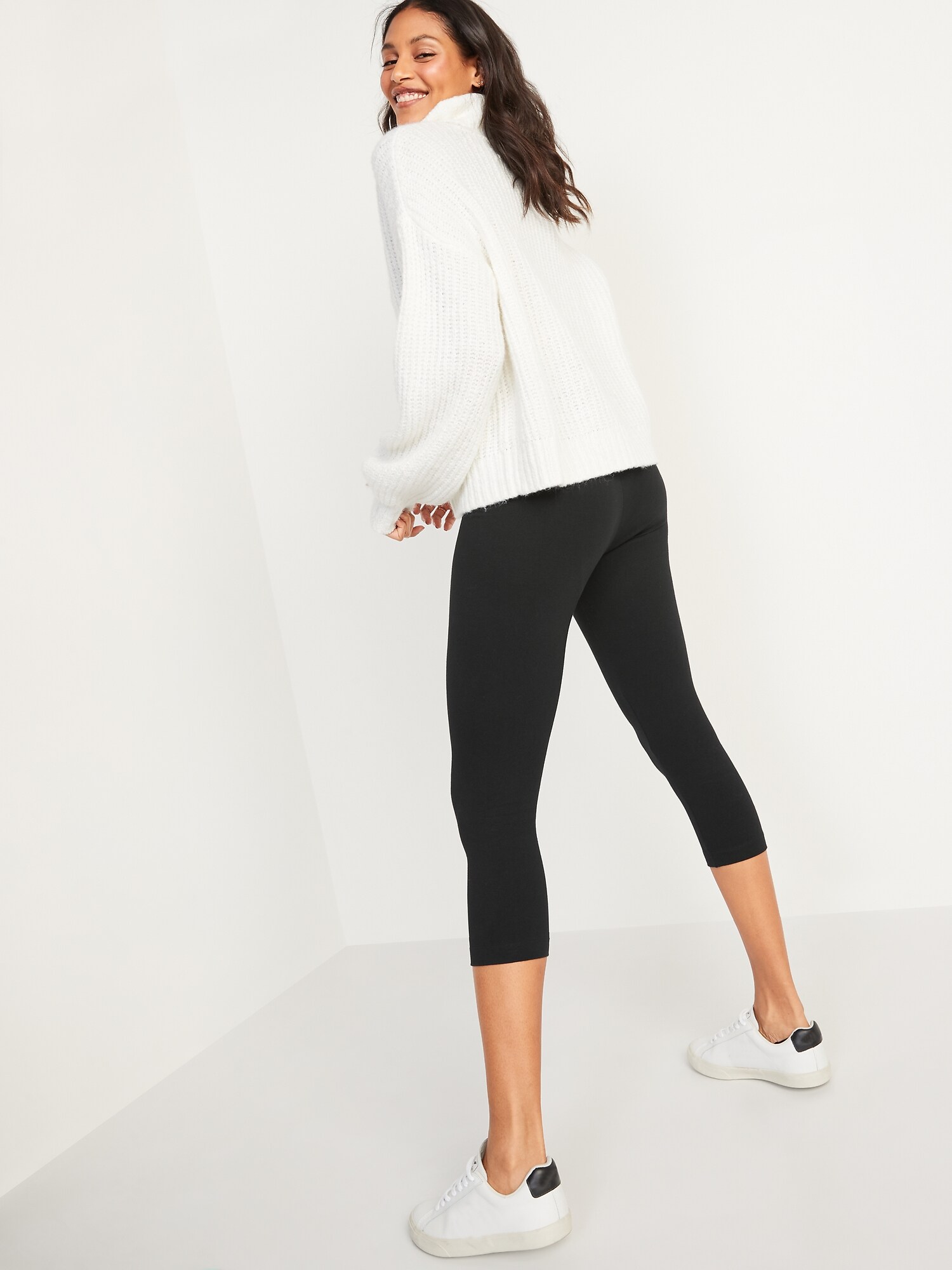 Женские леггинсы Old Navy High-Waisted Fashion Layering Cropped Legging, цвет: Чёрный — фото 2