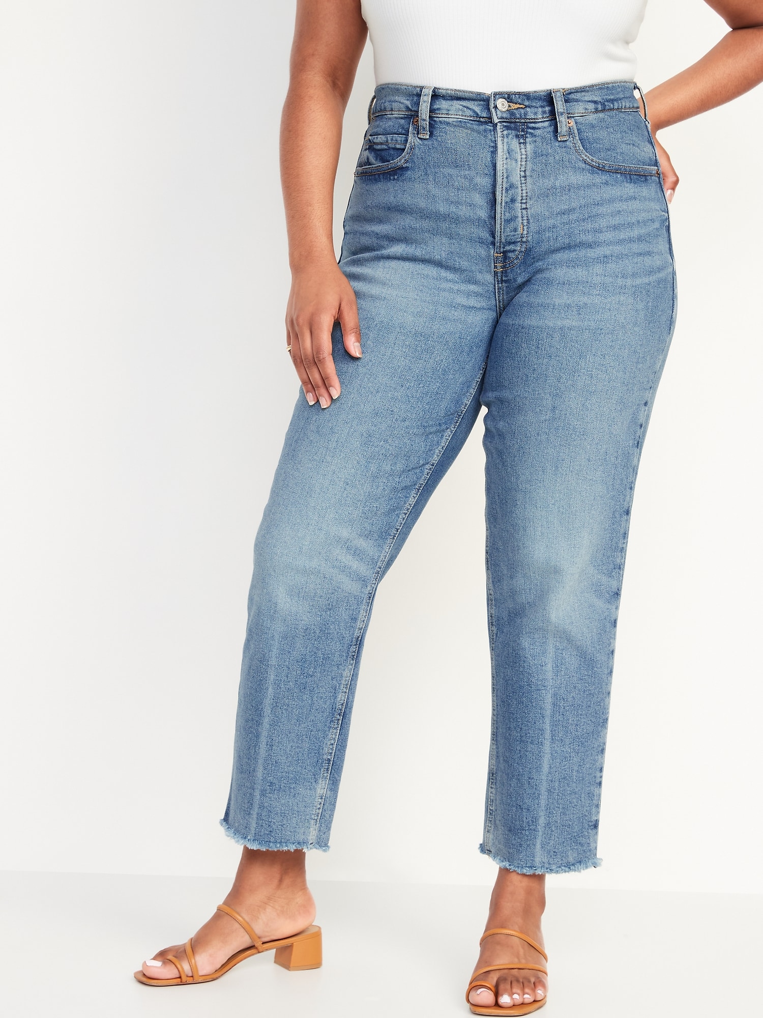 Curvy Extra High-Waisted Button-Fly Sky-Hi Straight Cut-Off Jeans for ...