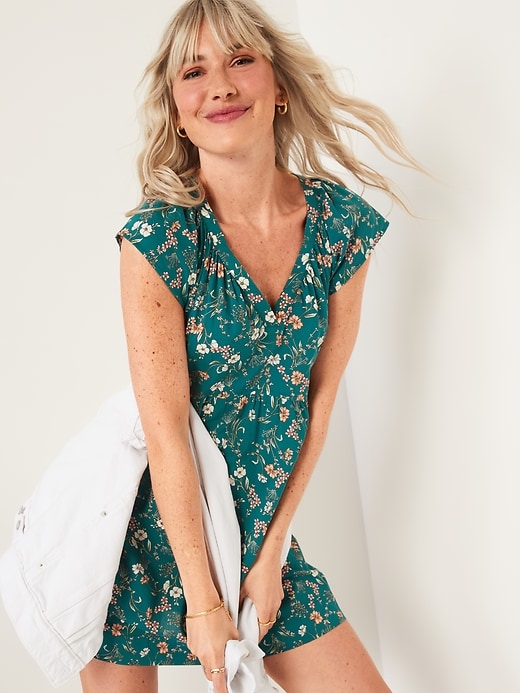 old navy women's mini floral swing dress reviews Navy's Sleeveless Is a Must-Have 59 and wear sizes s (4) Old Navy's 'Easy to Wear'