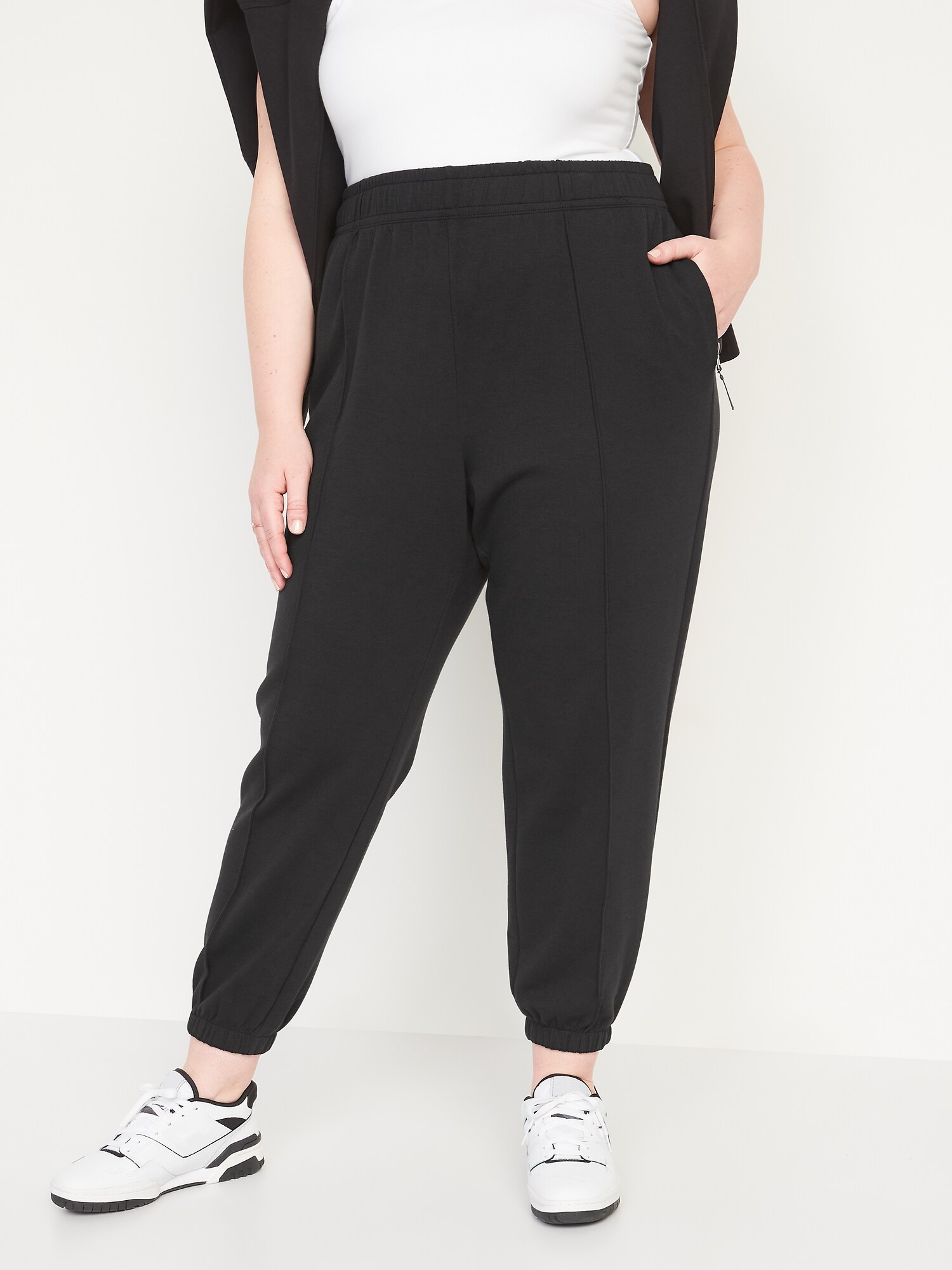 High-waisted Dynamic Fleece Pintucked Sweatpants 