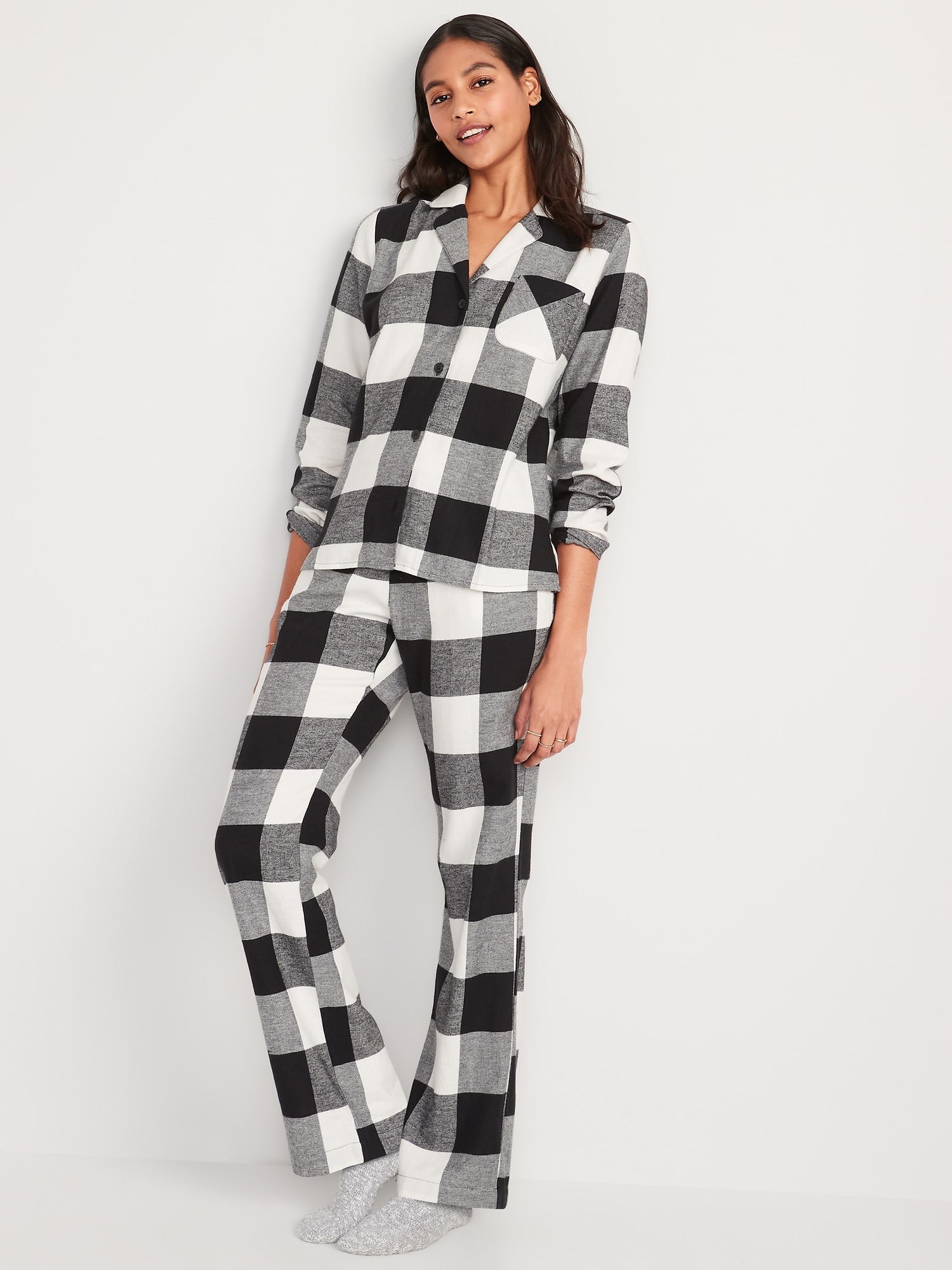 Old Navy Printed Flannel Pajama Set for Women multi. 1