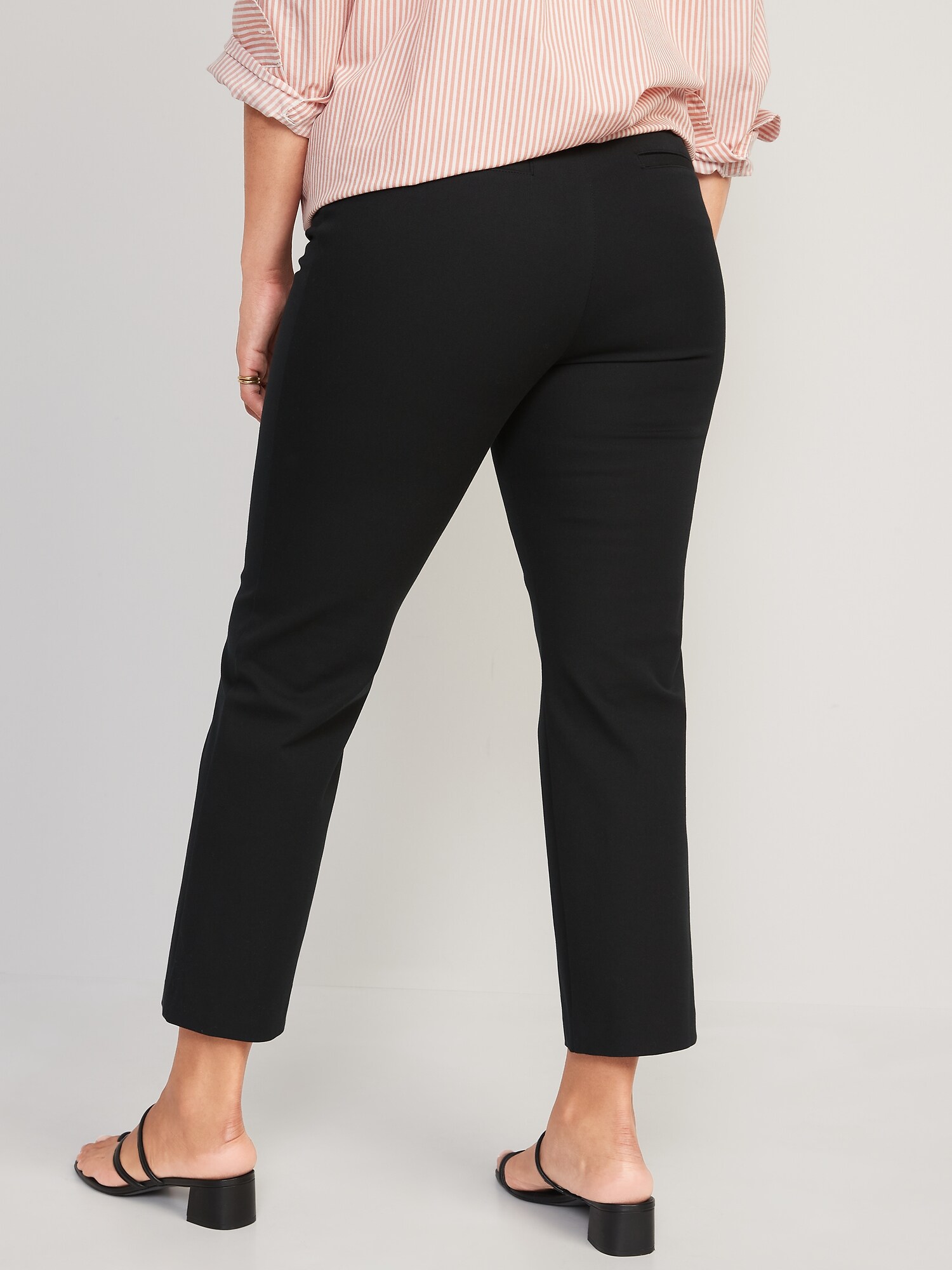 Женские брюки Old Navy Maternity Side-Panel Pixie Straight Ankle, цвет: Чёрный — фото 2