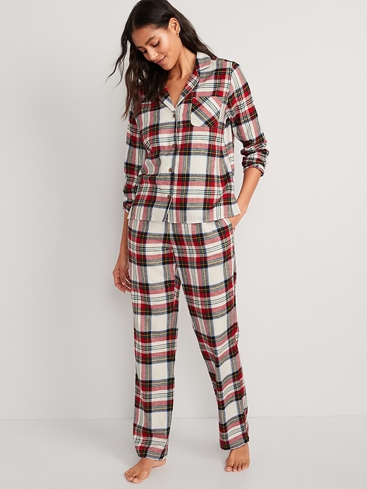 Old Navy Printed Flannel Pajama Set for Women. 3