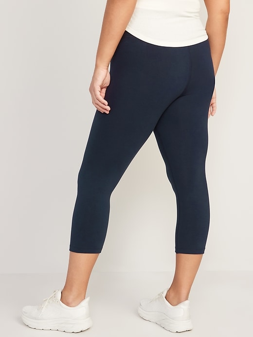 Image number 6 showing, Extra High-Waisted PowerChill Cropped Leggings for Women