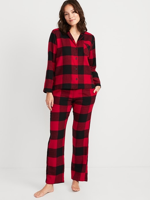 Old Navy Printed Flannel Pajama Set for Women. 4