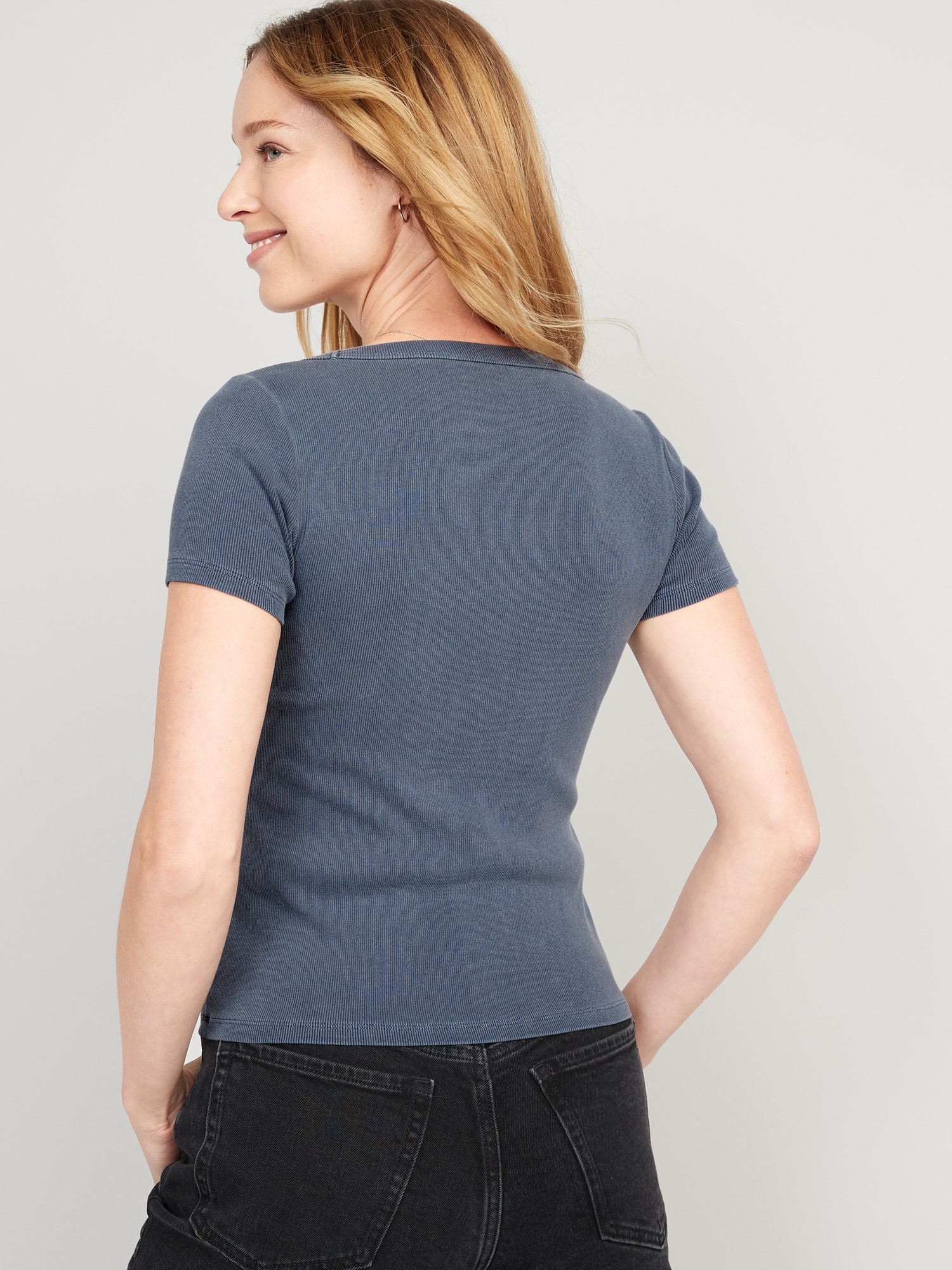 Fitted Short-Sleeve Scoop-Neck Rib-Knit T-Shirt for Women | Old Navy