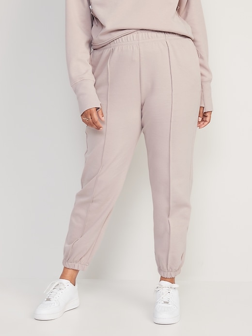 Image number 5 showing, High-Waisted Dynamic Fleece Pintucked Sweatpants for Women