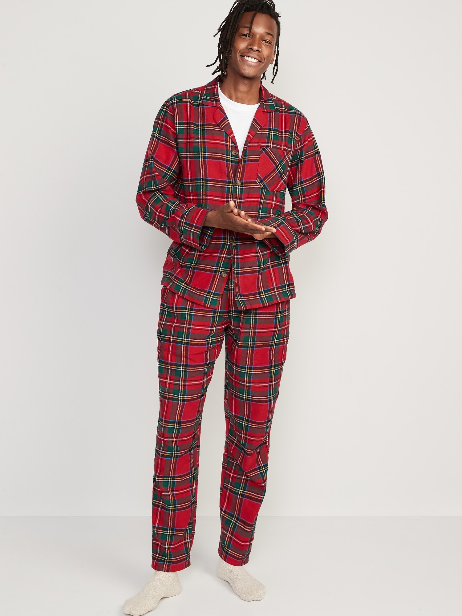 Old Navy Matching Plaid Flannel Pajama Set for Men red. 1
