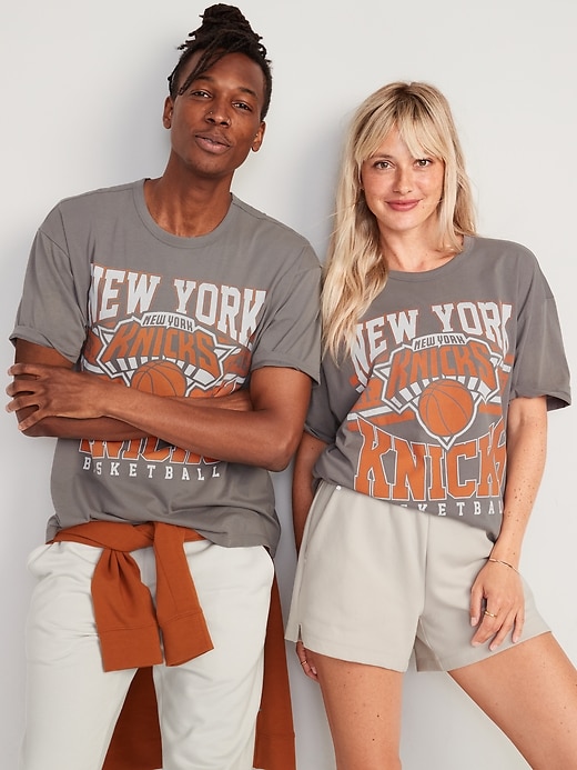 Oversized NBA® New York Knicks™ Gender-Neutral T-Shirt for Adults