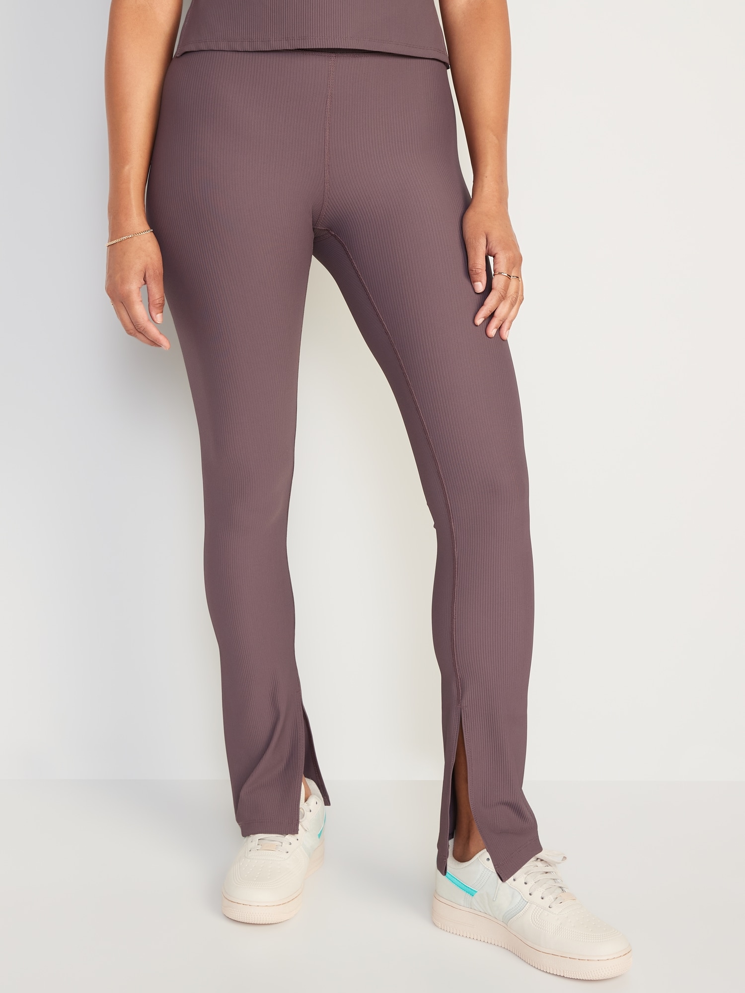 Old Navy Extra High-Waisted PowerSoft Ribbed Flare Leggings purple. 1