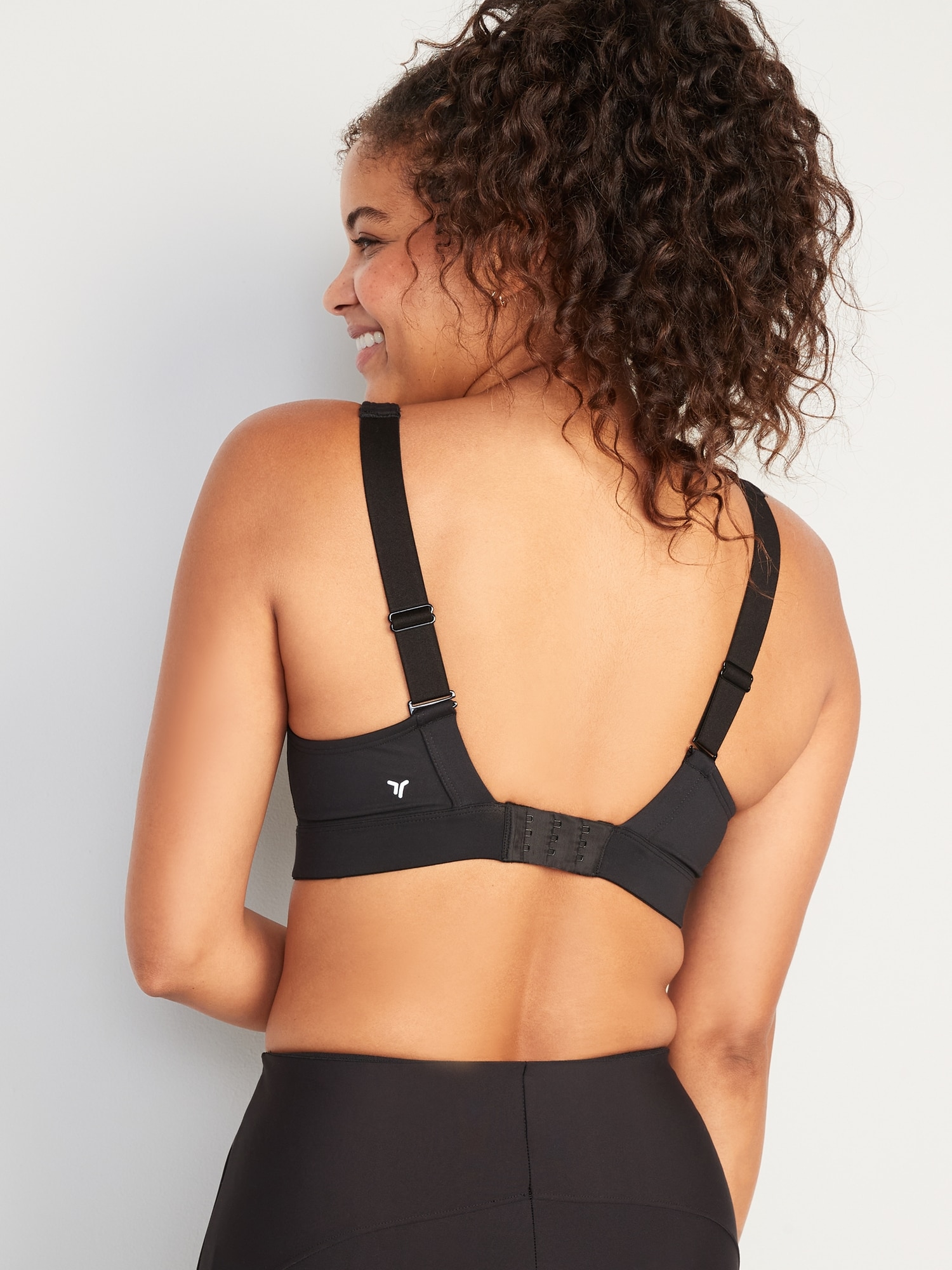The Most Supportive Sports Bras From Old Navy