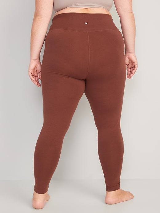 Image number 8 showing, Extra High-Waisted PowerChill Hidden-Pocket Leggings for Women
