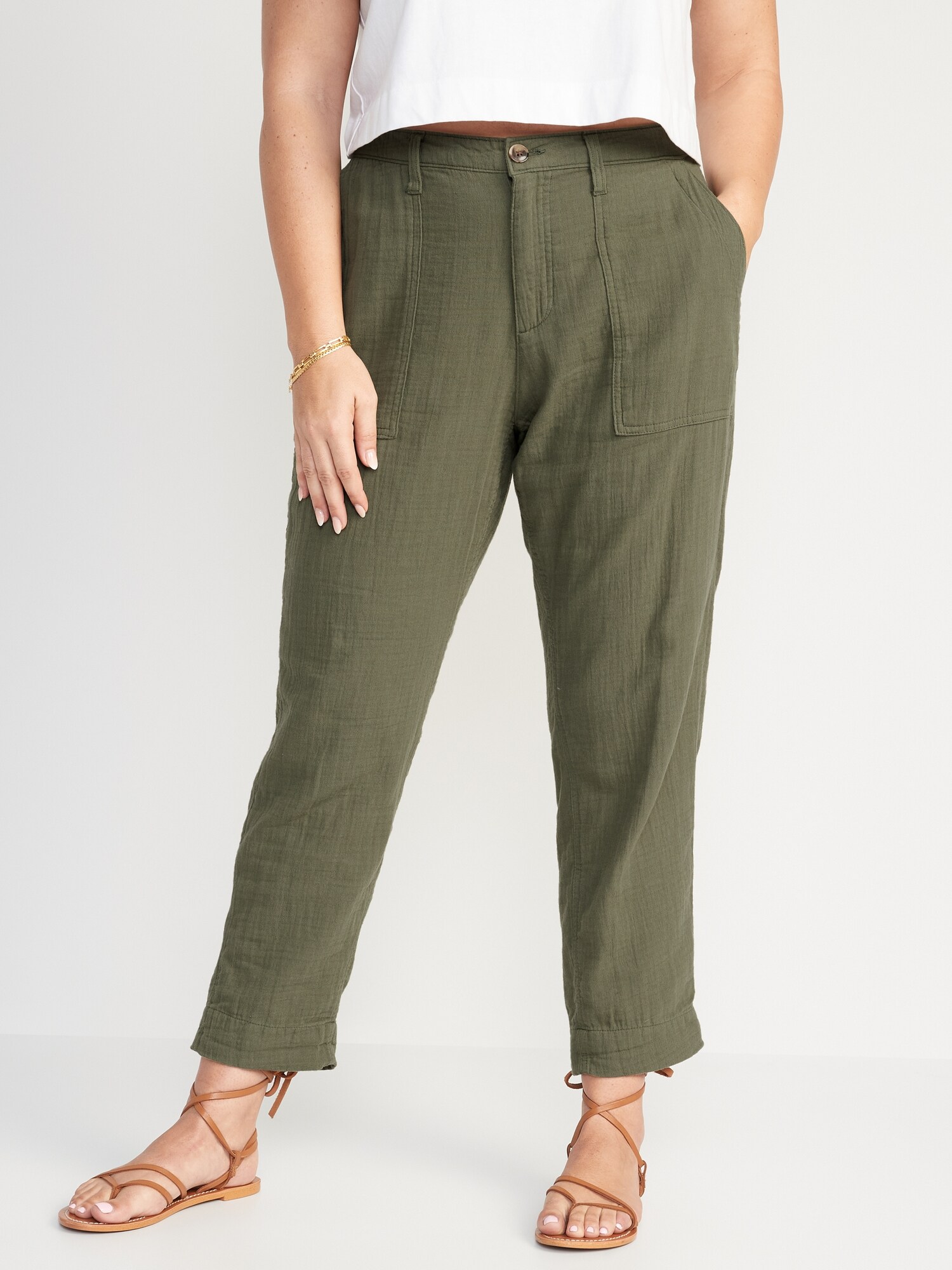 How to Wear the Tapered Workwear Pants from Old Navy