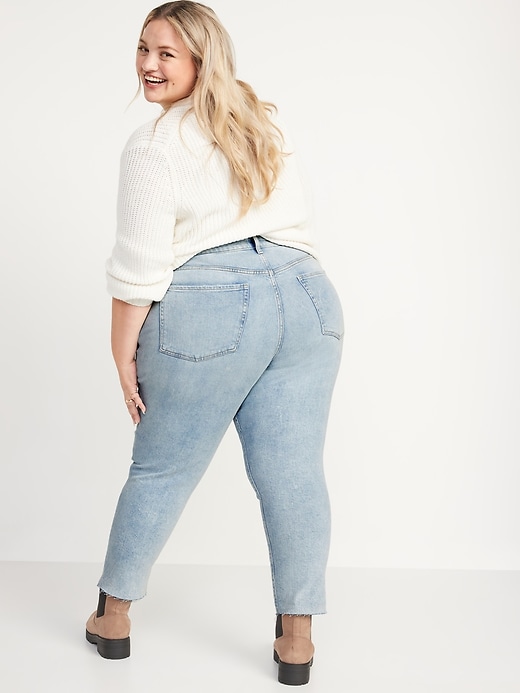 Image number 6 showing, Curvy High-Waisted OG Straight Cut-Off Jeans