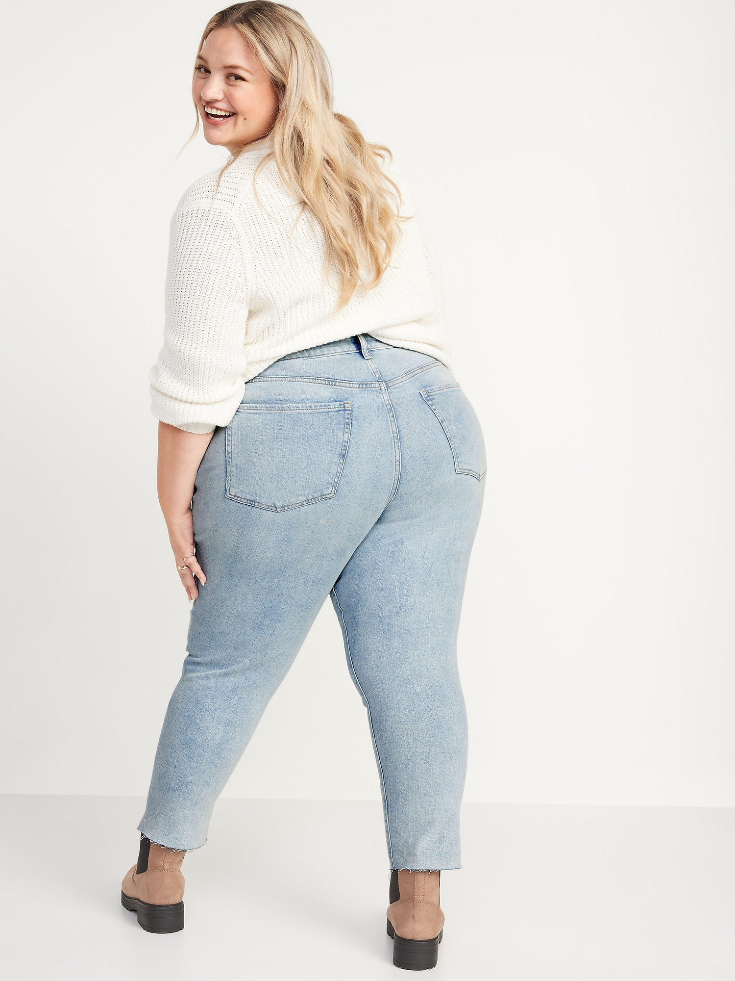 Curvy High-Waisted OG Straight Ripped Cut-Off Jeans for Women | Old Navy