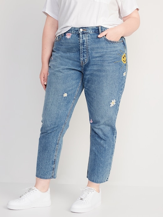 Image number 7 showing, High-Waisted Button-Fly Slouchy Straight Embroidered Non-Stretch Cut-Off Jeans for Women