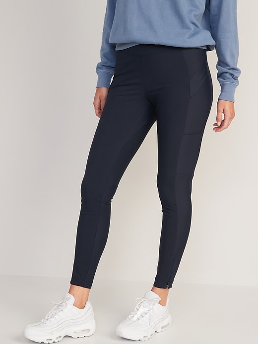 Old Navy High-Waisted All-Seasons StretchTech 7/8-Length Hybrid Ankle Pants for Women. 4