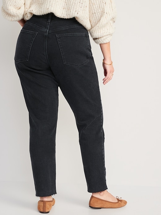 Image number 6 showing, Curvy High-Waisted Button-Fly OG Straight Cut-Off Jeans