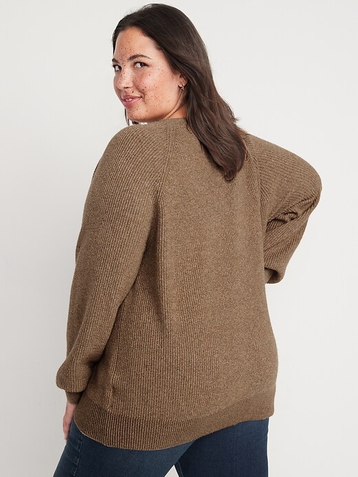 Image number 8 showing, V-Neck Heathered Shaker-Stitch Cocoon Sweater