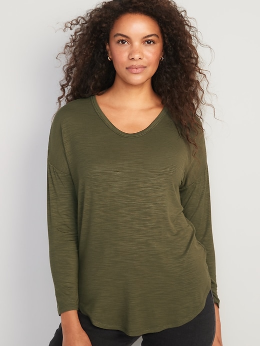 Image number 1 showing, Luxe Long-Sleeve Voop-Neck Tunic T-Shirt