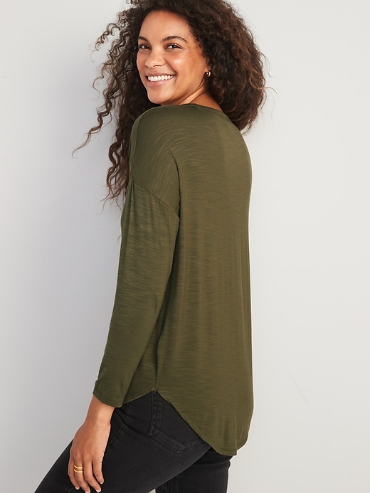 Image number 2 showing, Luxe Long-Sleeve Voop-Neck Tunic T-Shirt