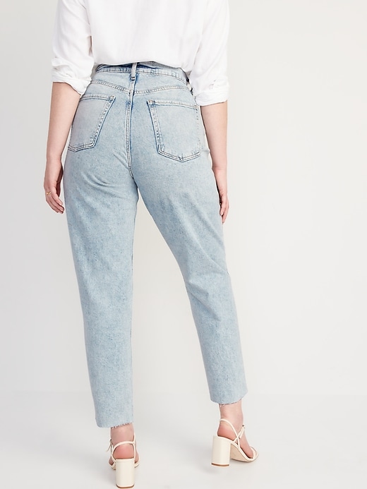 Image number 6 showing, Curvy Extra High-Waisted Button-Fly Sky-Hi Straight Cut-Off Jeans for Women