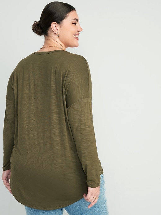 Image number 8 showing, Luxe Long-Sleeve Voop-Neck Tunic T-Shirt