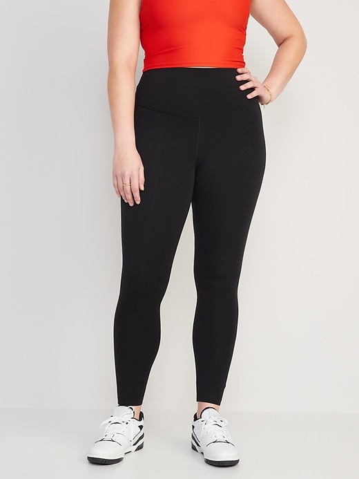 Image number 5 showing, Extra High-Waisted PowerChill Hidden-Pocket Leggings for Women