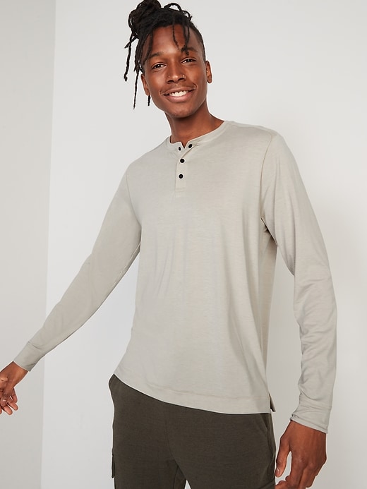 Beyond 4-Way Stretch Long-Sleeve Henley T-Shirt | Old Navy