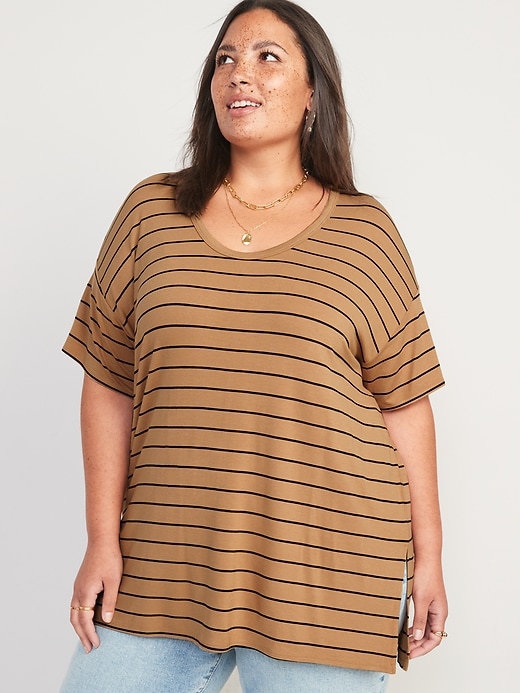 Image number 7 showing, Short-Sleeve Luxe Oversized Striped Tunic T-Shirt