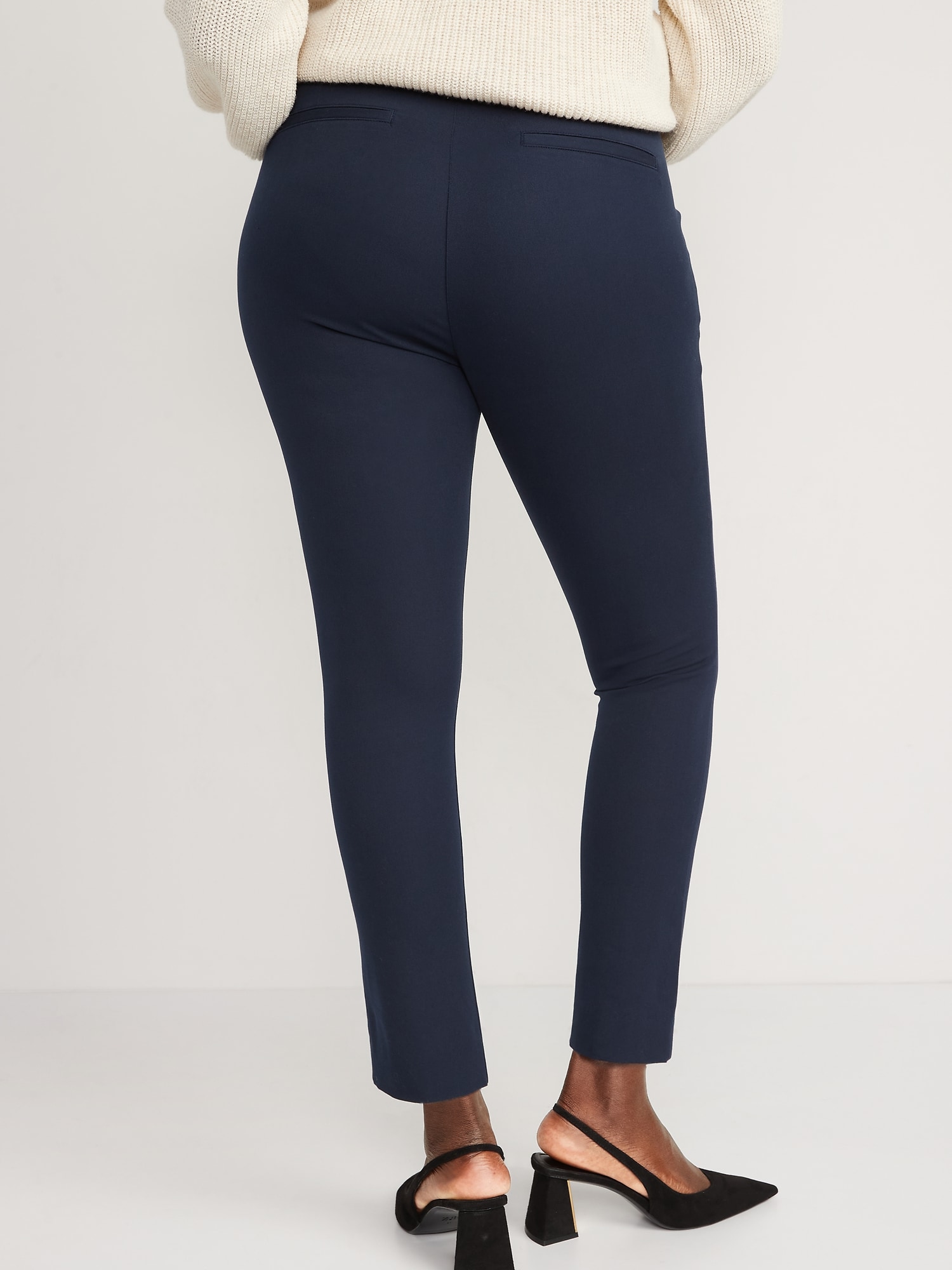 4 Tips for Finding the Best Pants for Curvy Figures | Who What Wear