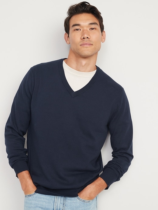 white t shirt under v neck sweater